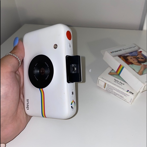 Polaroid camera - Picture 3 of 4